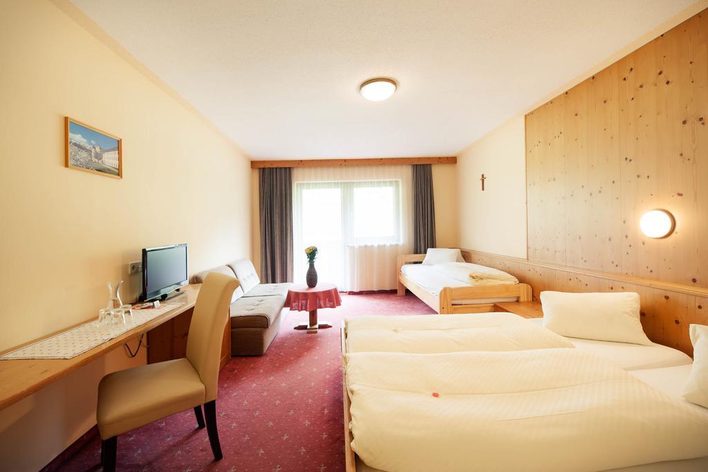 Hotel Steuxner Neustift im Stubaital Habitación foto